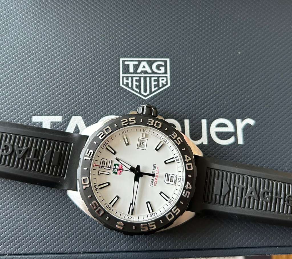 Tag Heuer Formula 1 Quartz White Dial Black Rubber Strap Watch for Men - WAZ1111.FT8023