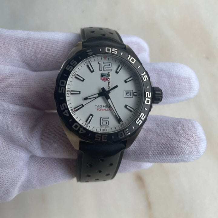 Tag Heuer Formula 1 Quartz White Dial Black Rubber Strap Watch for Men - WAZ1111.FT8023