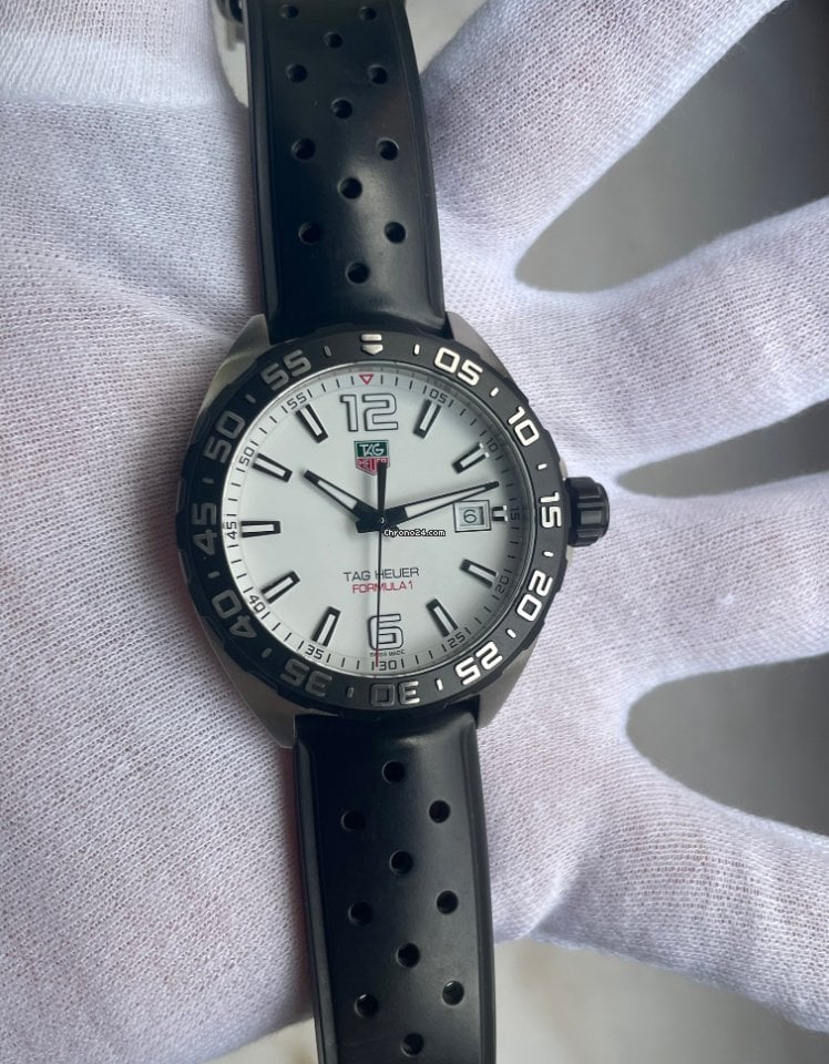Tag Heuer Formula 1 Quartz White Dial Black Rubber Strap Watch for Men - WAZ1111.FT8023