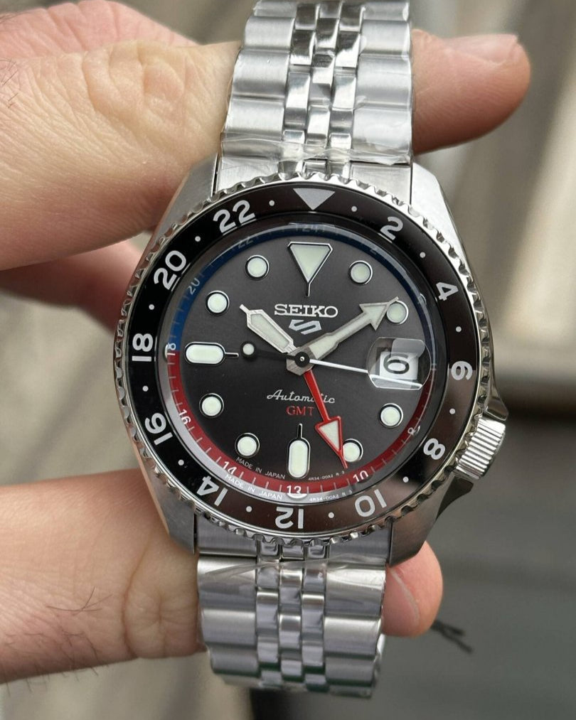 Seiko 5 Sports Special Edition Automatic Grey Dial Silver Steel Strap Watch For Men - SSK019K1