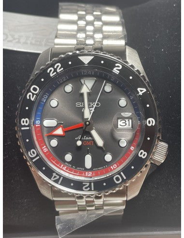 Seiko 5 Sports Special Edition Automatic Grey Dial Silver Steel Strap Watch For Men - SSK019K1